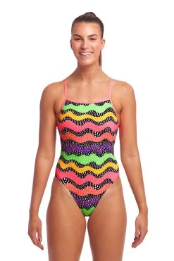 Funkita Damen Badeanzug Worm Burner Tie Me Tight 6 Funkita Damen Badeanzug Worm Burner Tie Me Tight -Schwimmausrüstung Funkita Damen Badeanzug Worm Burner Tie Me Tight 805 02