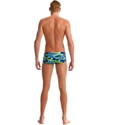 Funky Trunks Trainer Herren Magnum Pi Badehose -Schwimmausrüstung Funky Trunks Trainer Herren Magnum Pi Badehose 128 02